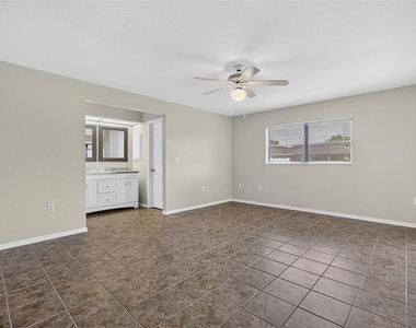 23245 Lehigh Avenue - Photo Thumbnail 14