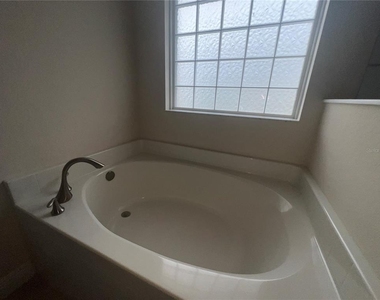 27008 Clear Creek Way - Photo Thumbnail 16