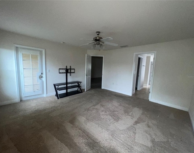27008 Clear Creek Way - Photo Thumbnail 11
