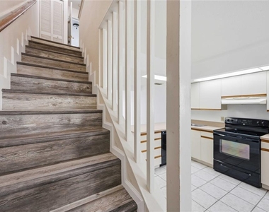 26310 Rampart Boulevard - Photo Thumbnail 9