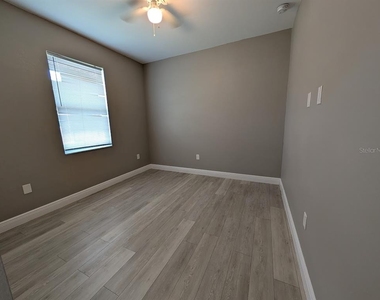 1643 Jeannin Drive - Photo Thumbnail 24