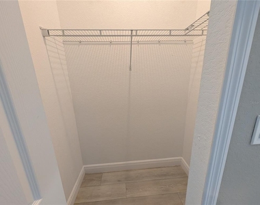 1643 Jeannin Drive - Photo Thumbnail 18