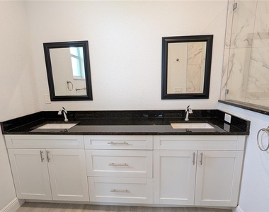 1643 Jeannin Drive - Photo Thumbnail 4