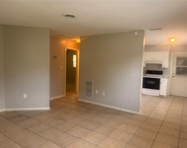 4917 21st Street W - Photo Thumbnail 3