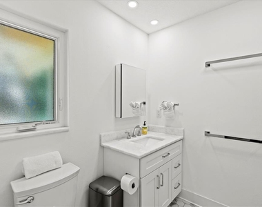2587 Ringling Boulevard - Photo Thumbnail 32