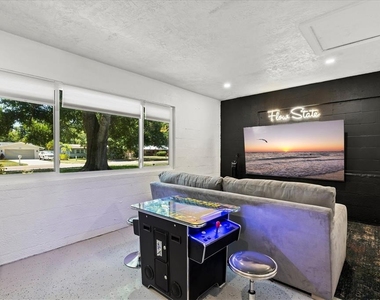 2587 Ringling Boulevard - Photo Thumbnail 45