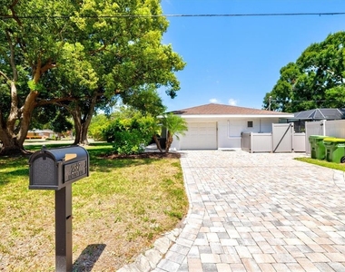 2587 Ringling Boulevard - Photo Thumbnail 70