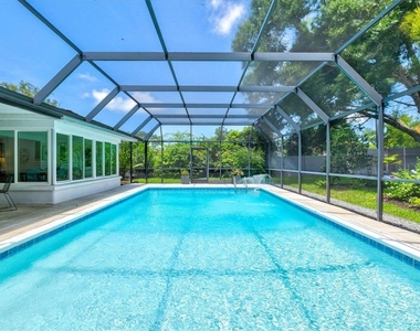 2587 Ringling Boulevard - Photo Thumbnail 2