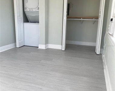 634 Cypress Street - Photo Thumbnail 7