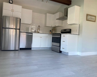 634 Cypress Street - Photo Thumbnail 12