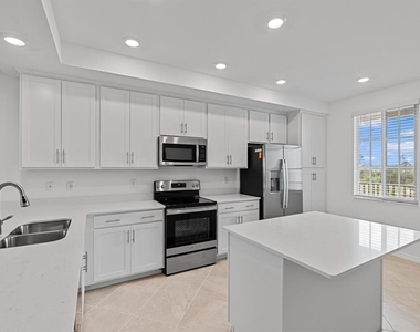 12180 Wellen Golf Street - Photo Thumbnail 5