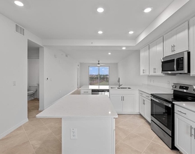 12180 Wellen Golf Street - Photo Thumbnail 7