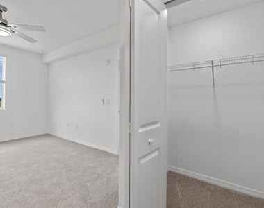 12180 Wellen Golf Street - Photo Thumbnail 19