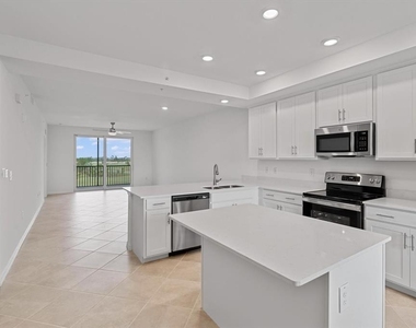 12180 Wellen Golf Street - Photo Thumbnail 2