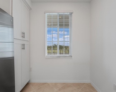 12180 Wellen Golf Street - Photo Thumbnail 9