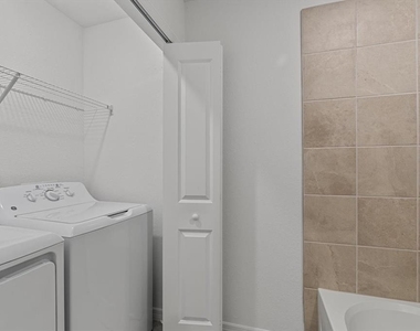 12180 Wellen Golf Street - Photo Thumbnail 24
