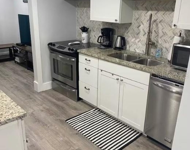 2732 49th Avenue W - Photo Thumbnail 5