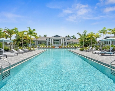 10366 Lake George Avenue - Photo Thumbnail 25