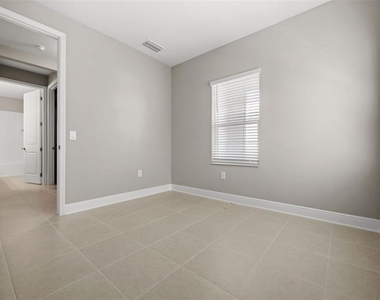 10366 Lake George Avenue - Photo Thumbnail 17