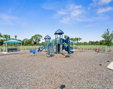 10366 Lake George Avenue - Photo Thumbnail 28