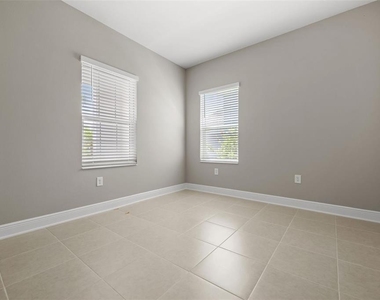 10366 Lake George Avenue - Photo Thumbnail 14