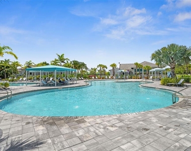 10366 Lake George Avenue - Photo Thumbnail 27