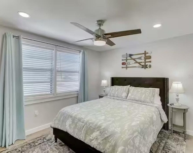 2730 49th Avenue W - Photo Thumbnail 18