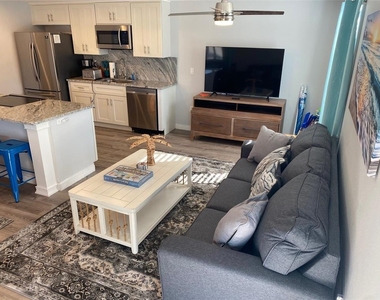 2730 49th Avenue W - Photo Thumbnail 3