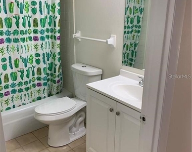 4035 S School Avenue - Photo Thumbnail 5