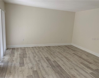 4035 S School Avenue - Photo Thumbnail 2