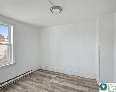 507 N Refwal Street - Photo Thumbnail 10