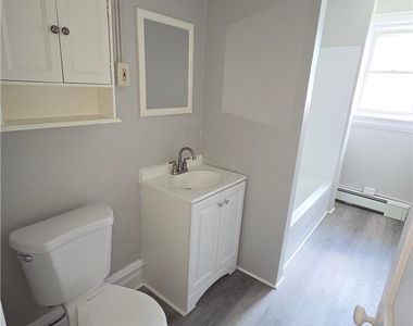 927 Jackson Street - Photo Thumbnail 7