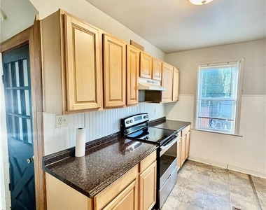 815 23rd Street - Photo Thumbnail 8