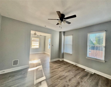 815 23rd Street - Photo Thumbnail 4