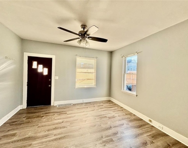 815 23rd Street - Photo Thumbnail 6