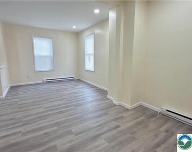 547 Silk Street - Photo Thumbnail 29
