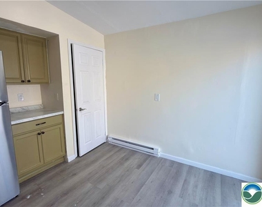 547 Silk Street - Photo Thumbnail 23