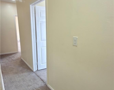 547 Silk Street - Photo Thumbnail 17