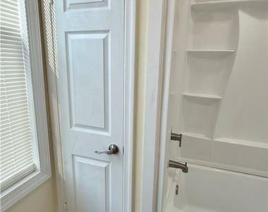 547 Silk Street - Photo Thumbnail 25