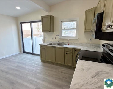 547 Silk Street - Photo Thumbnail 24