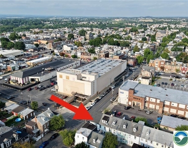 547 Silk Street - Photo Thumbnail 3