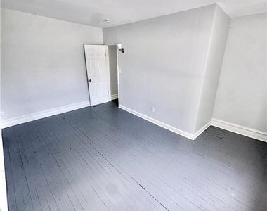 635 W Green Street - Photo Thumbnail 12