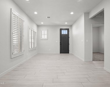 5856 Kobe Bryant Street - Photo Thumbnail 7