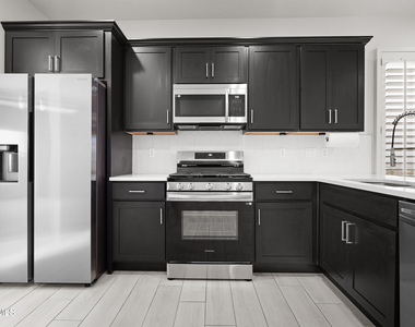 5856 Kobe Bryant Street - Photo Thumbnail 12