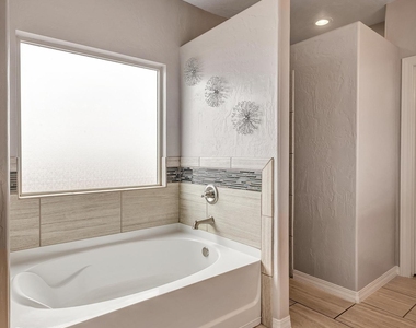 14713 Rockbridge Avenue - Photo Thumbnail 23