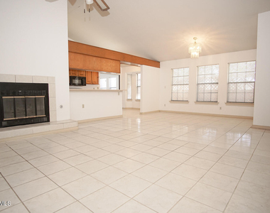 1808 Gurss Place - Photo Thumbnail 3