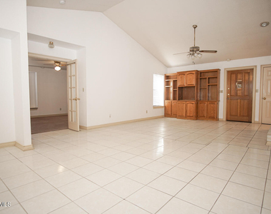 1808 Gurss Place - Photo Thumbnail 2