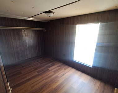 905 Ne Camp Street - Photo Thumbnail 7