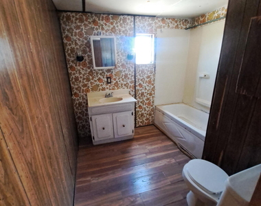 905 Ne Camp Street - Photo Thumbnail 1