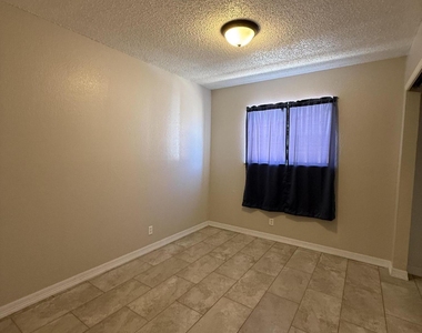 955 Versailles Drive - Photo Thumbnail 20